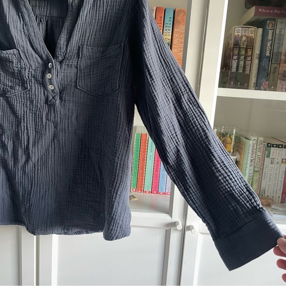 Mote Notch Neck Crepe Gauze Tunic Blouse - Picture 7 of 10